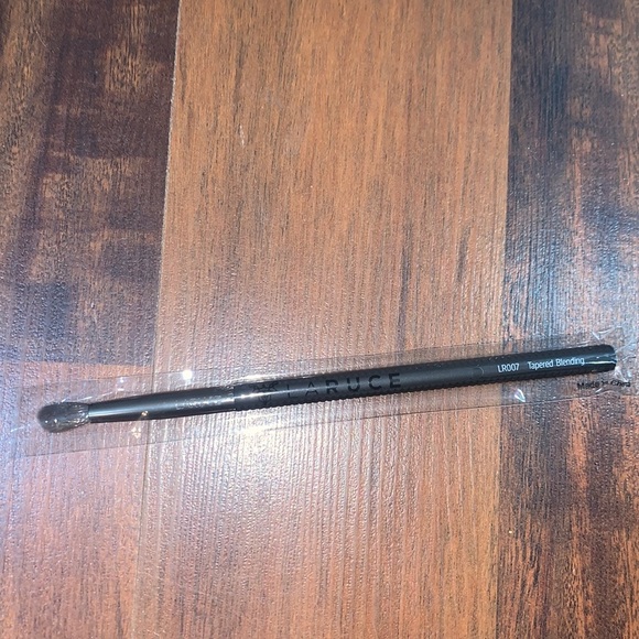 Laruce Tapered Blending Brush LR007 - Picture 3 of 10